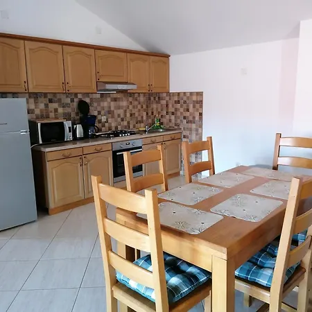 Monte Cristo 500m Do Plaze-beach Maslenica