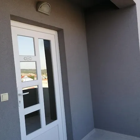 Monte Cristo Apartment