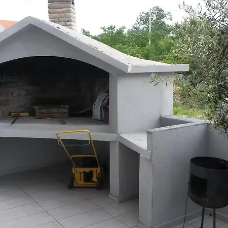 Monte Cristo Apartment *
