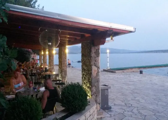 Apartamento Monte Cristo 500m Do Plaze-beach Maslenica
